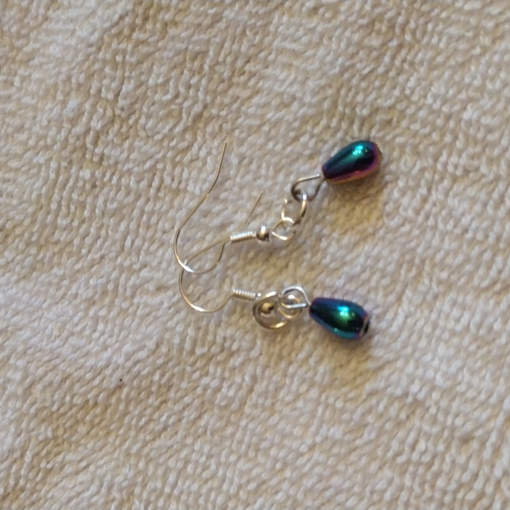 Silver metallic teardrop earrings